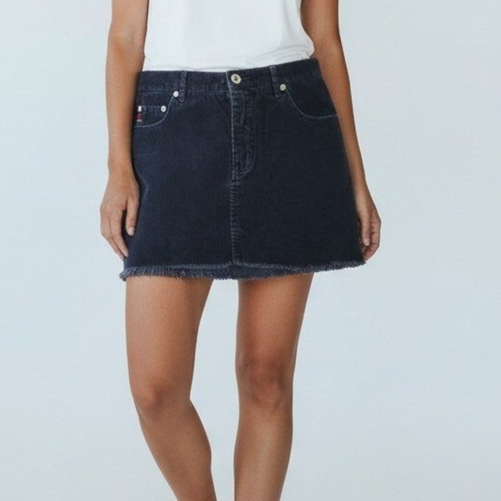 Guess Jeans Vintage Black Corduroy Mini Skirt Frayed Hem AF279535 Size 29